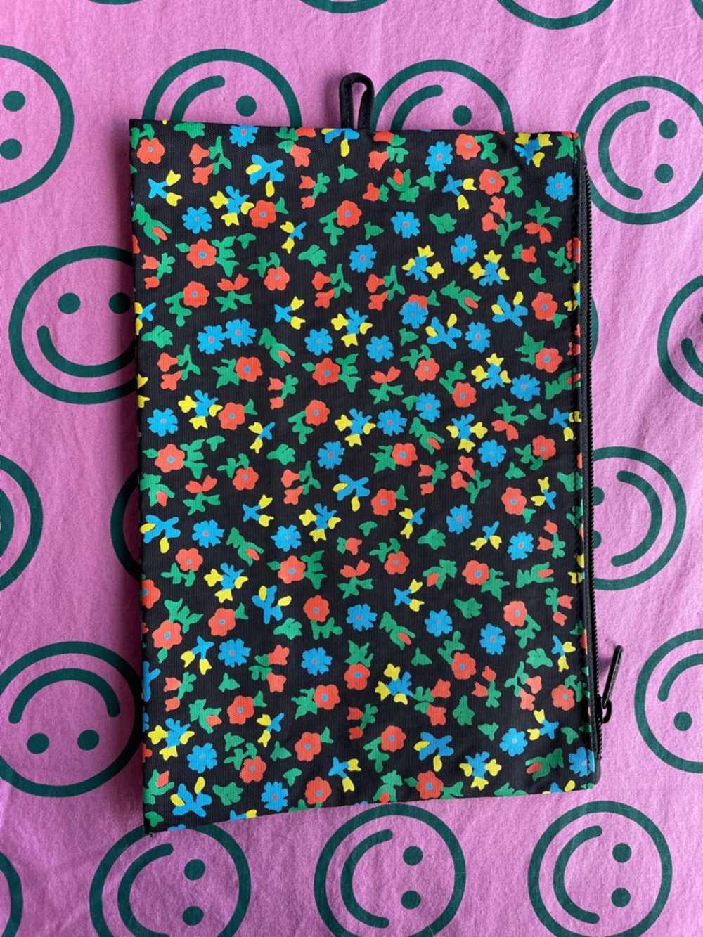 BAGGU medium go pouch, calico floral, NWOT